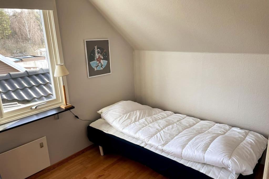 Familjevaenligt Hus Naera Isaberg! Villa Hestra Luaran gambar